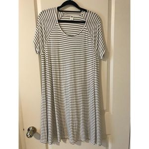Black and White Stripe T-shirt Dress